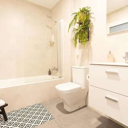 דירה ☆centric Spacious⎮7 Balconies⎮brand New ⎮aircon ☆ *