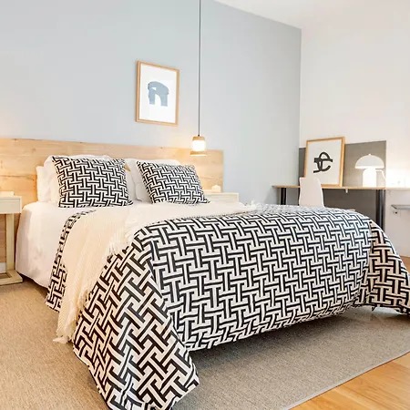 ☆centric Spacious⎮7 Balconies⎮brand New ⎮aircon ☆ *